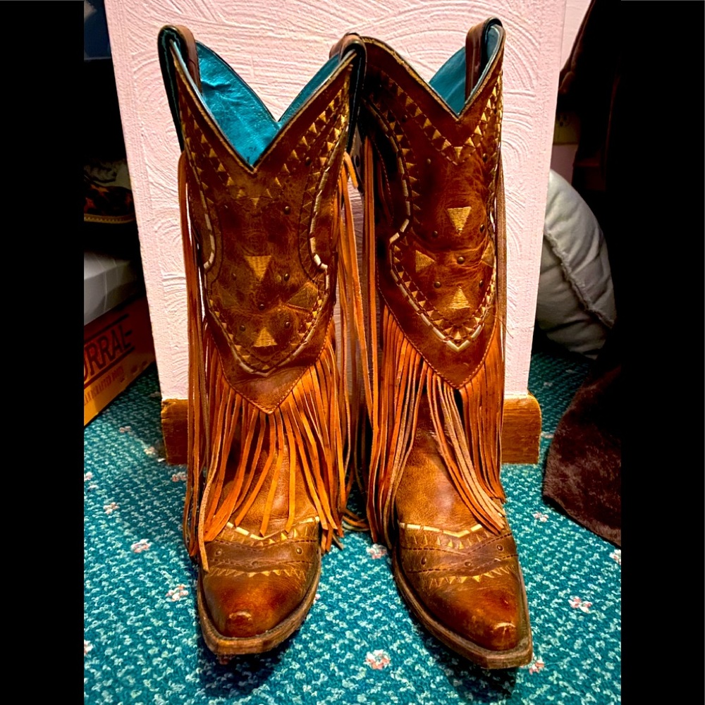 Corral fringe cowboy boots
